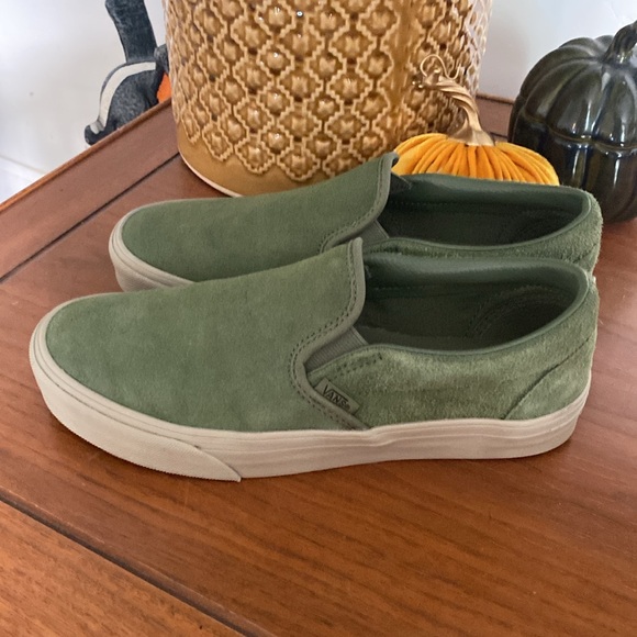 Vans Unisex Elm Green Suede Slip Ons Like New - Picture 6 of 14